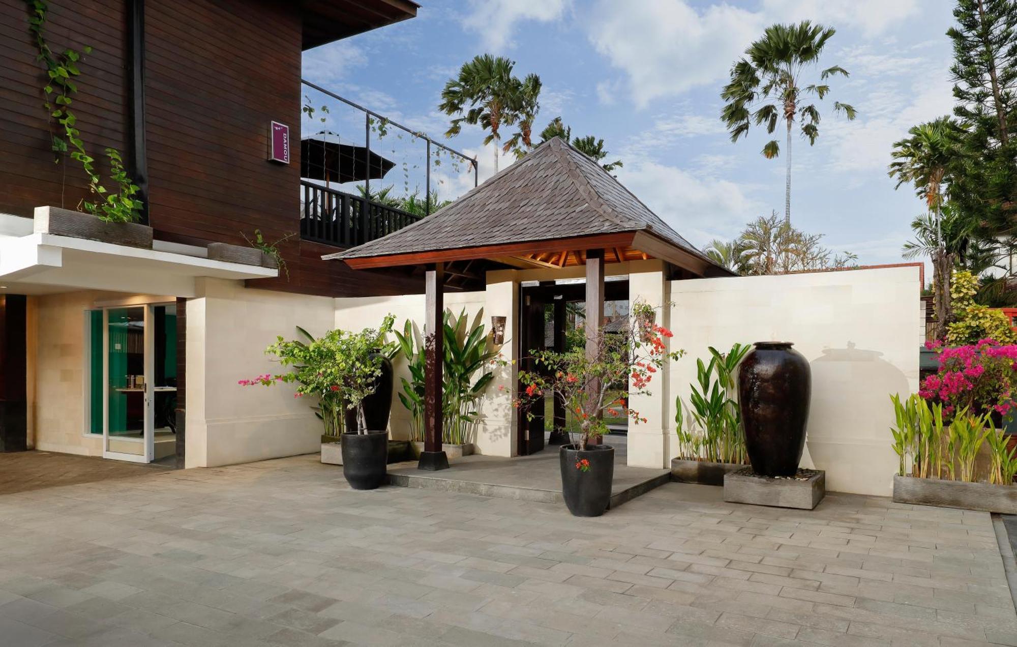 Shanti Estate Seminyak By Nakula Villa Exterior photo